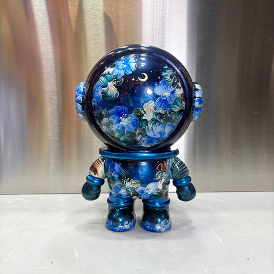 Fluid astronaut