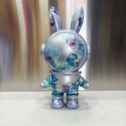 Fluid astronaut